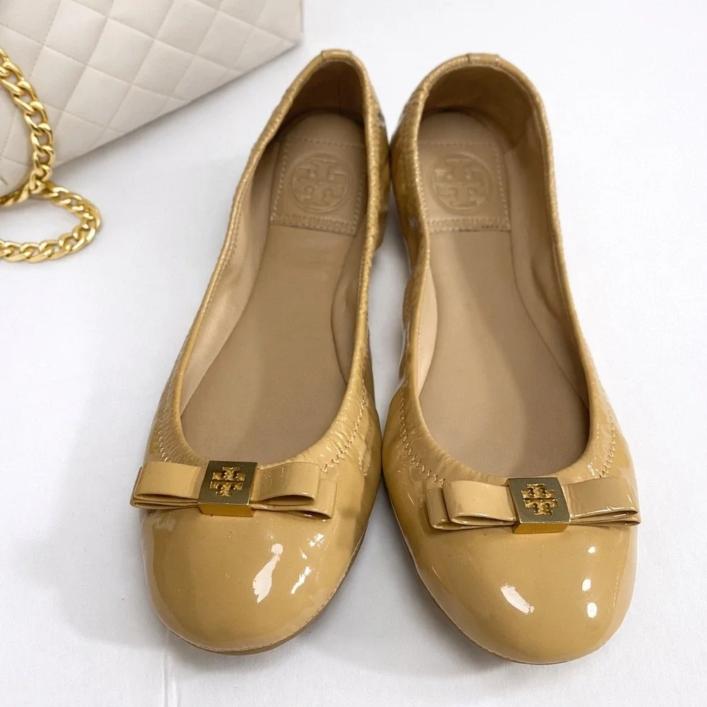 Tory Burch Camellia Tan Patent Genuine Leather Bow T Logo‎ Ballet Flats Size 6